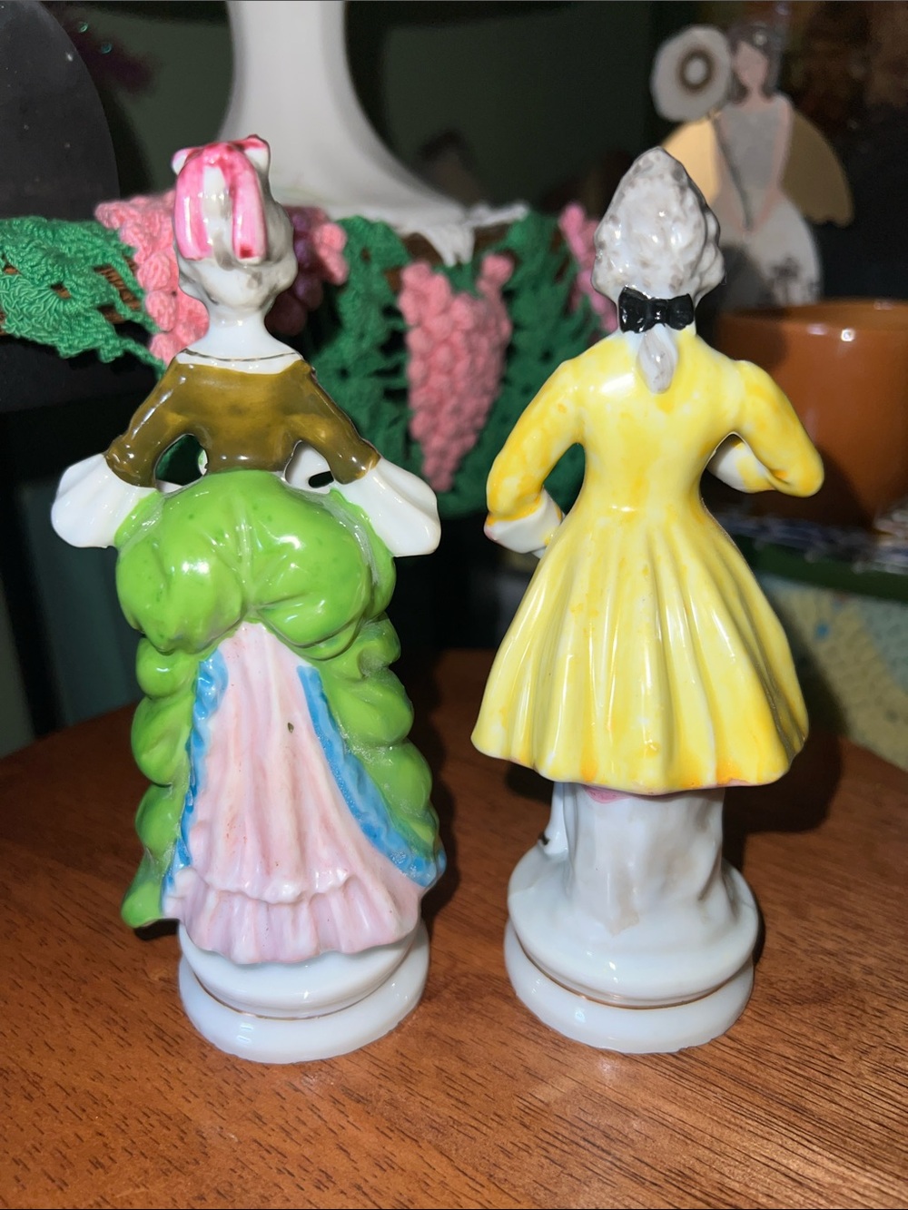 Pair of Hand-Painted Porcelain Figurines - Made in Japan - Picture 3 of 3